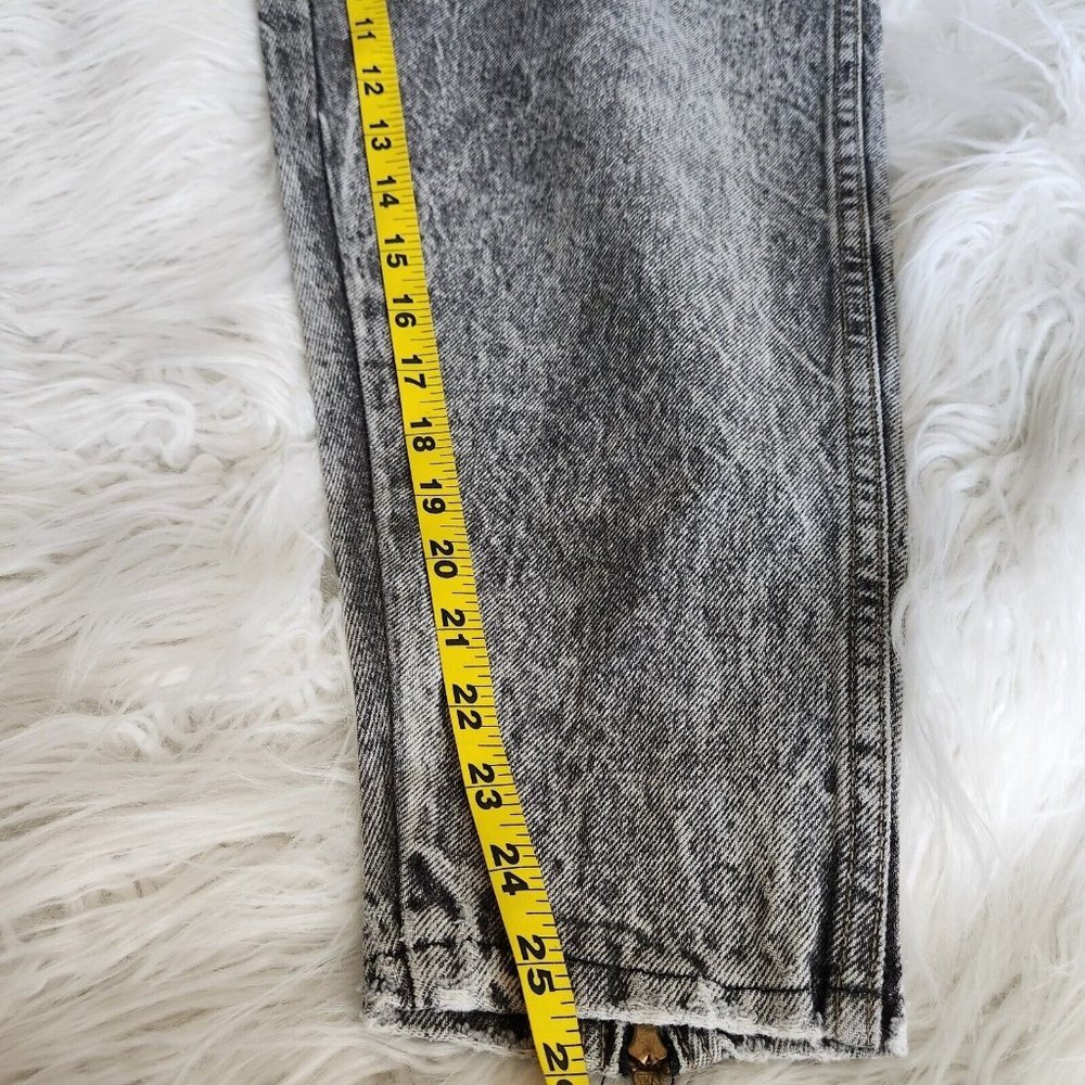 Acid Wash High-Waisted Jeans - Picture 10 of 13